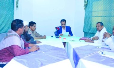 باعوم و المحمدي يلتقيان لجنتي معلمي و موظفي شركة النفط بساحل حضرموت