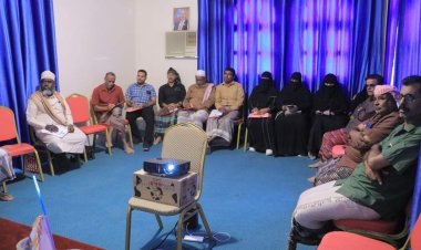 برعاية رئيس الهيئة التنفيذية المساعدة نقابة الصحفيين بوادي حضرموت تختتم دورة التحليل السياسي استضافت خلالها المدرب الإعلامي نبيل سعيد.