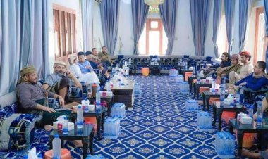 وفد من هيئة رئاسة المجلس يلتقي محافظ محافظة شبوة