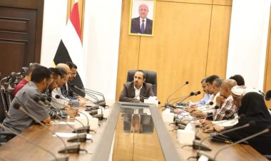 محافظ حضرموت يرعى اتفاقًا لتعزيز مطالب العاملين الحقوقية في قطاع الصحة الحقوقية المشروعة