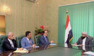 عضو مجلس القيادة "المحرمي" يلتقي وزير ووكلاء الصحة لمناقشة سبل تحسين القطاع الصحي