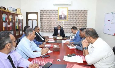 اجتماعا بالعاصمة عدن لمناقشة القضايا المتعلقة بطباعة الكتاب المدرسيّة