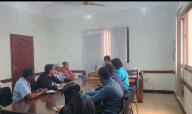 المدير العام لمديرية المكلا يلتقي وفد مكتب وزارة الصحة العامة والسكان بحضرموت الساحل