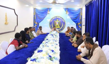 العميد المحمدي يلتقي تنفيذية انتقالي سيحوت بمحافظة المهرة