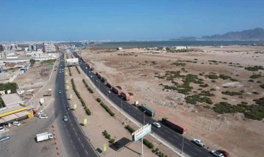 بتوجيهات الرئيس الزُبيدي.. هيئة الإغاثة والأعمال الإنسانية تدشن توزيع السلال الغذائية على الأسر المحتاجة في محافظات الجنوب