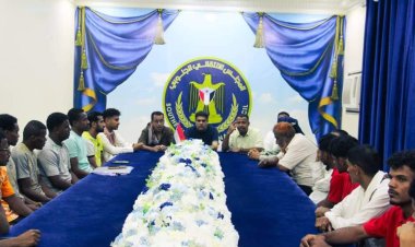 رئيس تنفيذية انتقالي حضرموت يودع بعثتي ناديي النخبة و شعلة العرض  للمشاركة في مريسي ٢٨ في العاصمة عدن