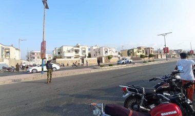 القوات الأمنية تنفّذ حملة مفاجئة ضد المتهورين من أصحاب الدراجات النارية بالمكلا