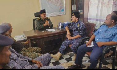 العقيد العوبثاني يعقد اجتماعاً  برؤساء الإدارات والأقسام بأمن مديرية غيل باوزير