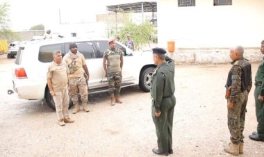 العميد المنهالي يطّلع على سير العمل بأمن غيل باوزير ويدعو المواطنين إلى الوقوف خلف القيادة الجديدة