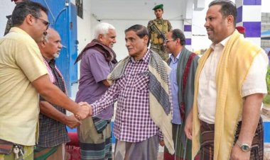 البحسني يقدم واجب العزاء بوفاة مدير فرع المؤسسة الاقتصادية بمحافظة المهرة