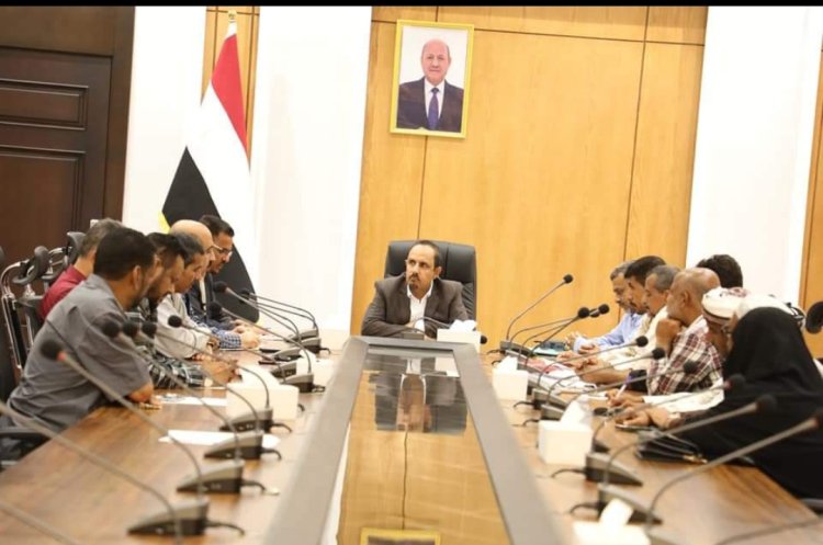محافظ حضرموت يرعى اتفاقًا لتعزيز مطالب العاملين الحقوقية في قطاع الصحة الحقوقية المشروعة