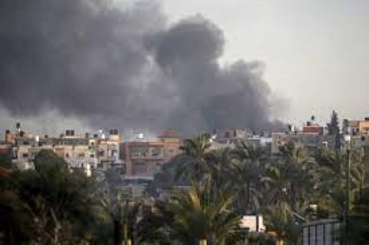 غارات إسرائيلية تقتل العشرات في شمال وجنوب غزة