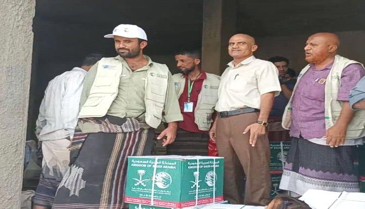 مدير عام حبيل جبر يدشن الدفعة الثانية من مشروع السلة الغذائية المقدمة من مركز الملك سلمان