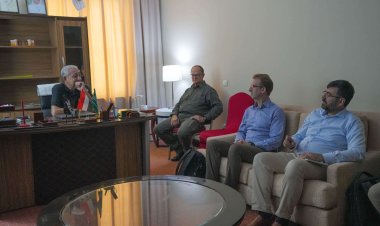 مستشار الإجراءات المتعلقة بالألغام في مكتب الأمم لخدمات المشاريع يزور مقر «مسام» في عدن