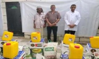 مقدمة من الرئيس الزُبيدي .. توزيع سلال غذائية لمرضى الأورام والفشل الكلوي بشبوة