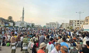العاصمة عدن تشهد حشود مهيبة في افطار جماعي بمناسبة ذكرى التحرير