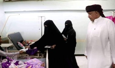 انتقالي المهرة ينفذ زيارة عيدية للمرضى في مستشفى الغيضة المركزي