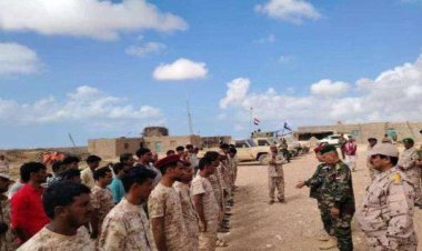 أركان اللواء الأول مشاة بحري يتفقد مقر الكتيبة الثانية بسقطرى