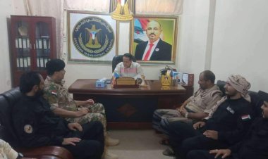 رئيس تنفيذية انتقالي لحج يناقش الوضع الأمني مع رئيس جهاز مكافحة الإرهاب وقائد القوات الخاصة بالمحافظة