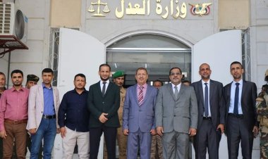 رئيس مجلس القضاء الأعلى يطّلع على سير العمل بوزارة العدل