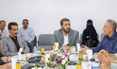في إطار توجيهات وزير النفط .. تفقد سير الإنضباط الوظيفي بمصافي عدن وشركة النفط ومؤسسة النفط والغاز