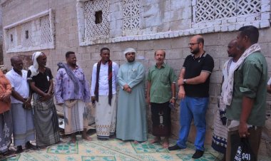 نائب رئيس تنفيذية انتقالي حضرموت يقدم واجب العزاء لأسرة الشهيد باعوّاد