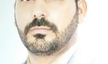 نائب رئيس انتقالي شبوة يهنى الشيخ الداحمة بمناسبة تنصيبه شيخاً لآل عتيق