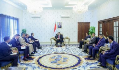 رئيس الوزراء يستقبل نائب المبعوث الاممي الى اليمن