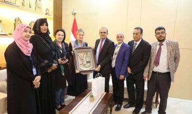 وزير الصحة بحيبح وبحضور الوكيل الشبحي والكمال ولقائهم بسفيرة مملكة هولندا ويبحثا معها سبل دعم القطاع الصحي في بلادنا