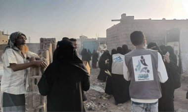 إدارة التثقيف والاعلام الصحي بلحج تنفيذ حملة نظافة واسعة النطاق بعاصمة المحافظة