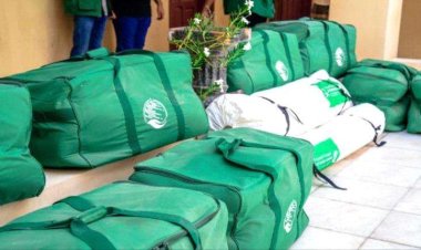 تدشين توزيع مساعدات إيوائية طارئة لمتضرري السيول بحضرموت