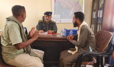 مناقشة أوجه التعاون والتنسيق بين إدارة الأمن والشرطة بغيل باوزير والنادي الأهلي