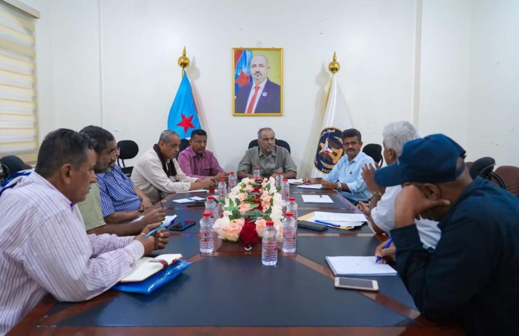 الهيئة المجتمعية تعقد لقاءً مع اللجان المجتمعية في مديرية المعلا