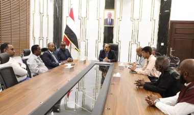 السفير الصومالي يقدّم التعازي لأسرة الصيّاد عمر العمودي ويؤكد متابعته الشخصية لملف القضية