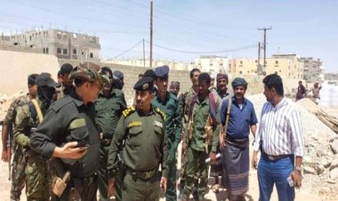 مدير عام شرطة محافظة شبوة يتفقد سير العمل بمبنى إدارة أمن المنشآت وحماية الشخصيات.