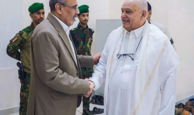 الكثيري يستقبل جموع المعزّين في وفاة المناضل الوطني الكبير محسن محمد أبوبكر بن فريد