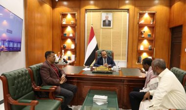 قيادة اتحاد العمال بحضرموت تؤكد أهمية استمرار العملية التعليمية مع المتابعة الجادة لتوفير استحقاقات المعلمين