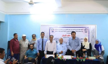 بحضور عيدروس باحشوان نقيب الصحفيين والاعلاميين الجنوبيين.. طلاب كلية الإعلام يناقشون مشاريع تخرجهم