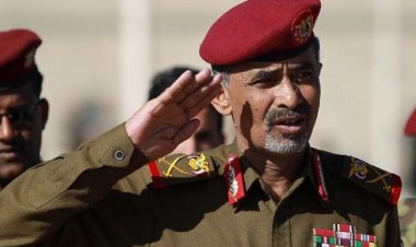 تعيين الفريق محمود الصبيحي مستشارا لرئيس مجلس القيادة لشؤون الدفاع والامن