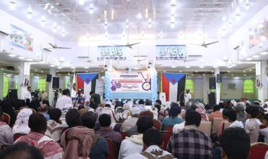 برعاية الرئيس الزُبيدي.. انتقالي المهرة يحيي الذكرى السابعة لإعلان عدن التاريخي وتأسيس المجلس بحفل خطابي وفني