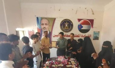 رئيس تنفيذية انتقالي أبين يشيد بحملات التوعية لفريق شباب زنجبار