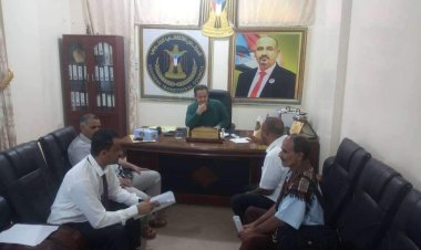 رئيس تنفيذية انتقالي لحج يلتقي رئيس نقابة المعلمين والتربويين الجنوبيين بالمحافظة