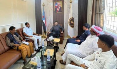 رئيس تنفيذية انتقالي المهرة يطلع على أوضاع أبناء سقطرى الدارسين بالمحافظة