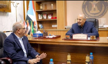 الرئيس الزُبيدي يشدد على ضرورة معالجة أوضاع الطلاب المبتعثين في كوبا