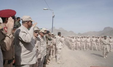 الرئيس الزُبيدي يتفقد سير تنفيذ برامج التدريب والتأهيل لمنتسبي القوات المسلحة الجنوبية