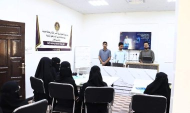 منسقية انتقالي طلاب كلية الآداب والعلوم الإنسانية تنظم دورة تدريبية عن تطوير المهارات الإعلامية لدى الطالبات