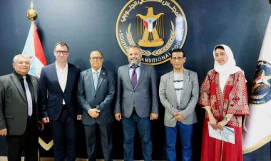 الخُبجي يبحث مع فريدريش إيبرت تعزيز التنمية وبناء القدرات السياسية في الجنوب