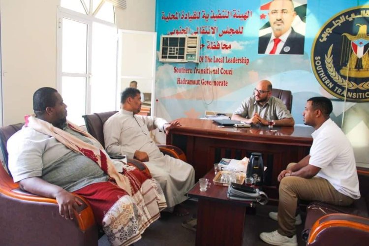 نائب رئيس تنفيذية انتقالي حضرموت يلتقي رئيسي اتحاد كرة اليد بالمحافظة