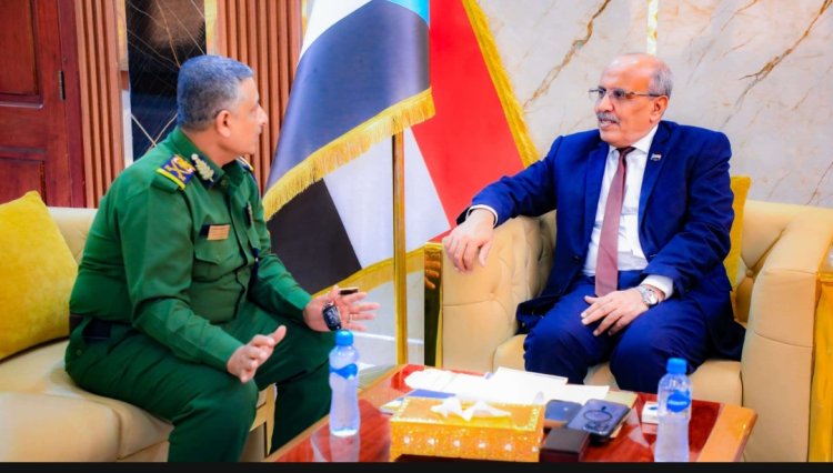 الكثيري يطّلع على سير العمل بمصلحة الأحوال المدنية والسجل المدني