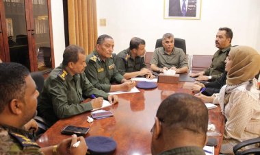 العميد المنهالي يناقش مع اللجنة الوطنية للتحقيق أوضاع حقوق الإنسان بساحل حضرموت